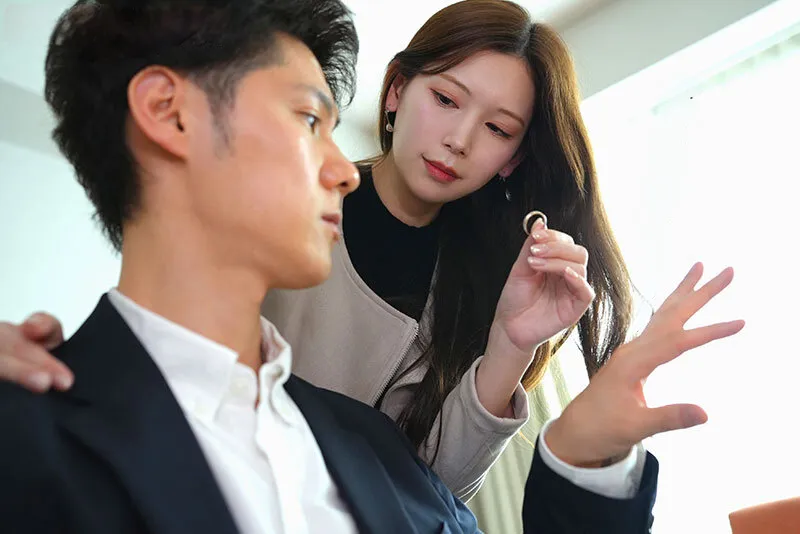 Người vợ đi đi chơi, ông xã ở nhà bị nhỏ em cô vợ gạ đụ không trượt phát nào